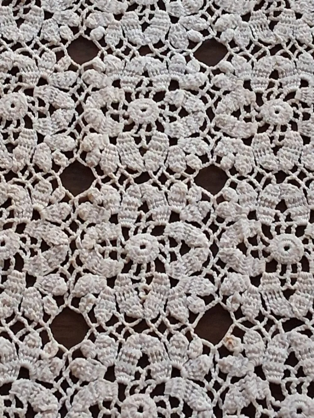 ✨  Vintage Hand Crocheted Cotton Thread Table Runner • 24x56 •